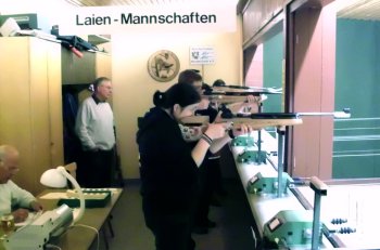 Laienmannschaften-Schie�en
