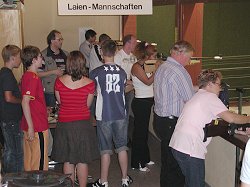 gro�er Andrang beim Schie�en f�r Laienmannschaften